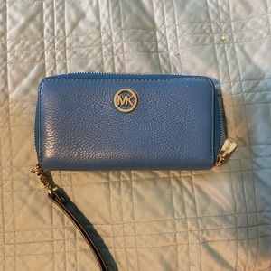 Michael kors clutch